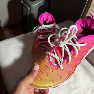 Pink vapor max
